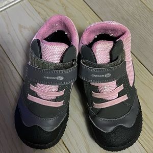 Geox girl boots size 7.5 toddler
